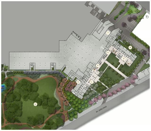 Implantação do pavimento térreo com lobbies das Torres E e F, mini markets, espaços pet e praça pública de 10.000 m²