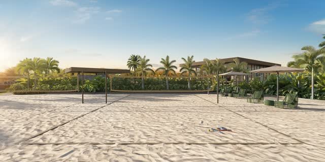 Quadra de areia com rede, vegetação ao redor e ombrelones ao fundo